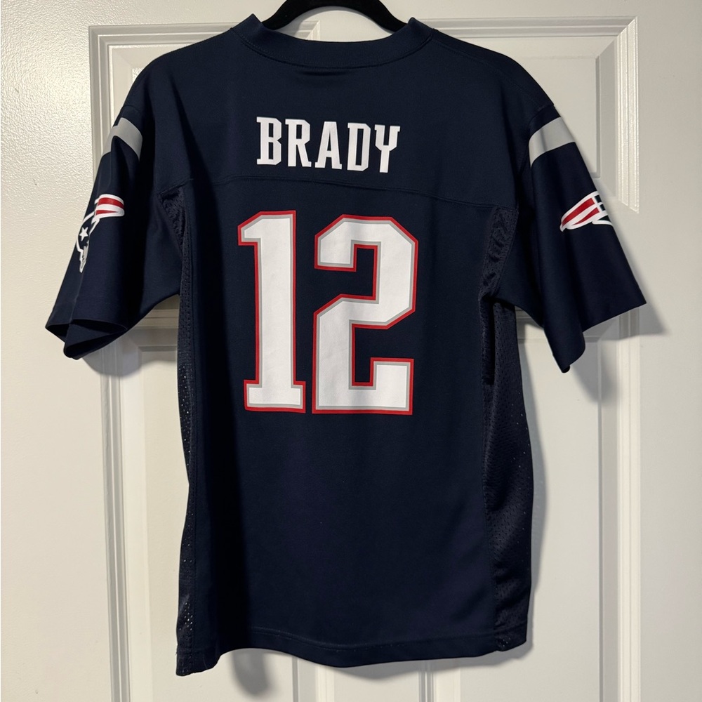 Navy blue Tom Brady Patriots jersey